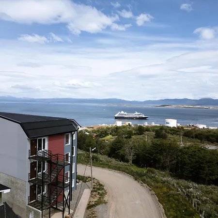 Robinson Alojamientos - Edificio Erico Orlando Ushuaia Exterior photo